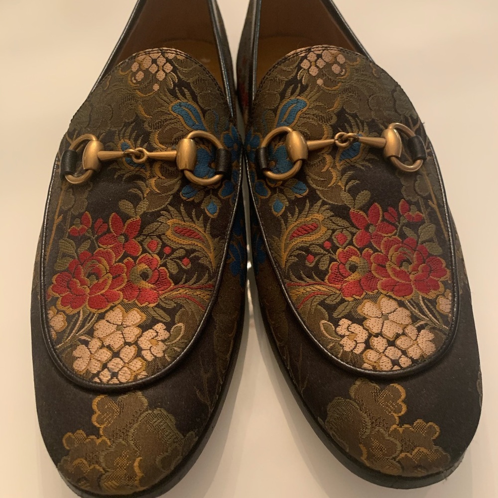 Multi color men’s Gucci shoes
